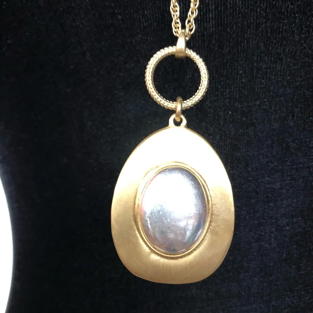 🎁Lucky Brand Brushed Gold Reversible Penda…